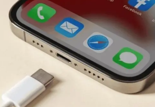 淄川苹果15维修分享iPhone15改USB-C接口后能和安卓用户互借充电器吗